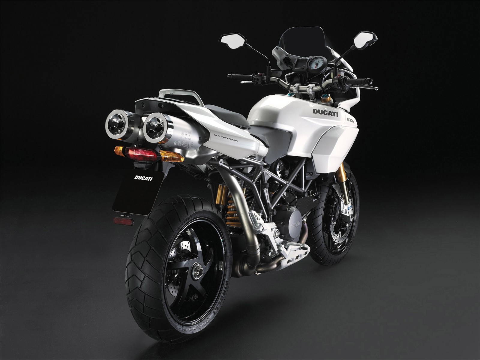 Ducati New Pearl White Livery271282593